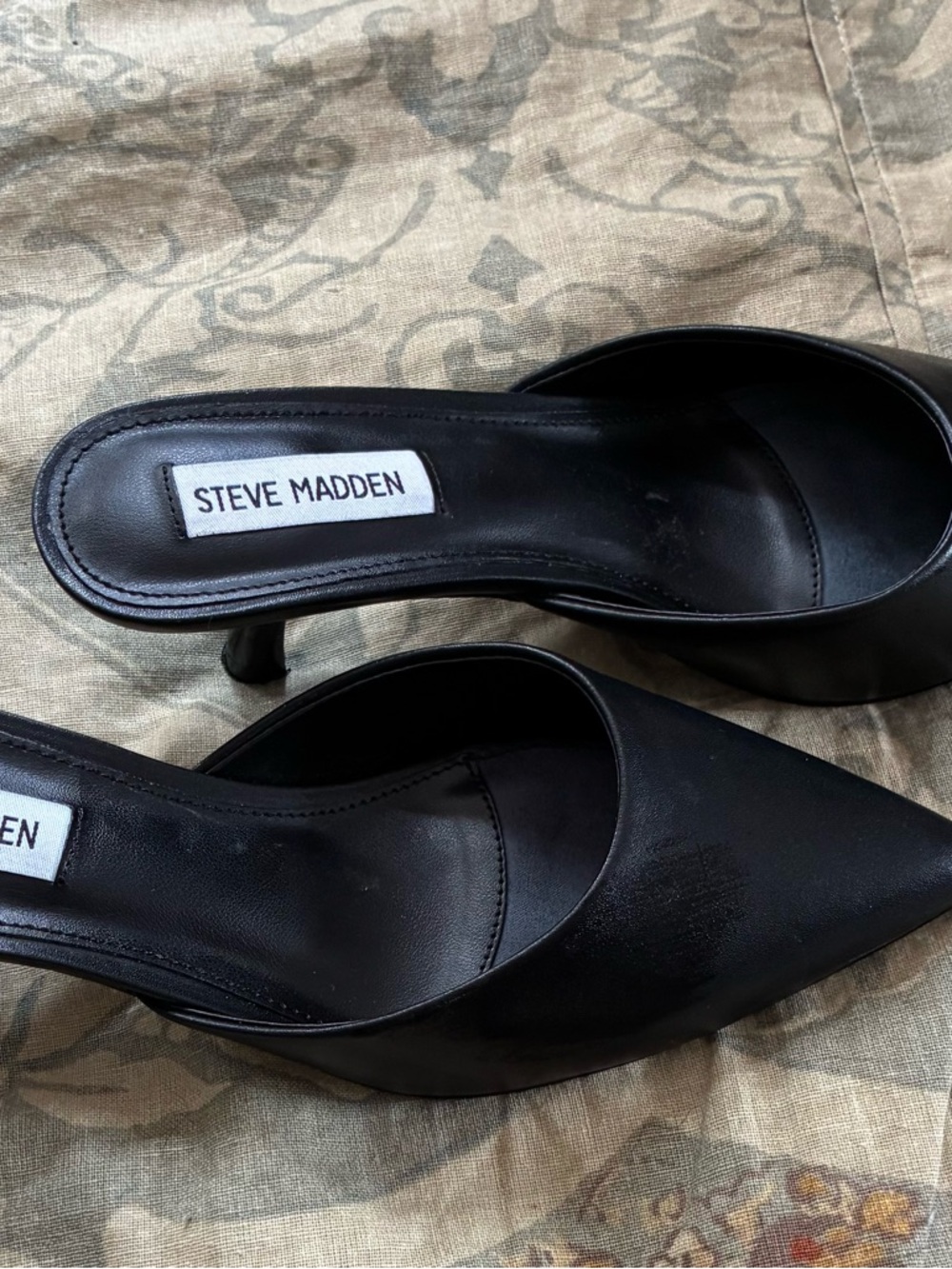 Steve Madden Black Pointed-Toe Slip-On Mules - Sz 7